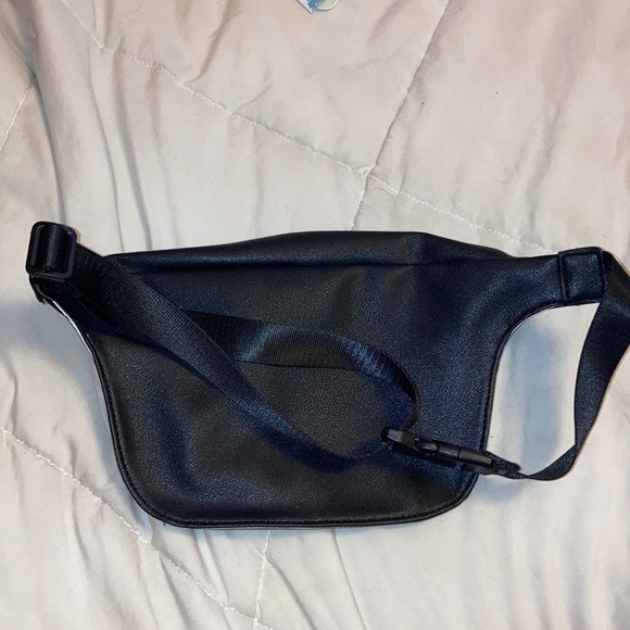 Juicy Couture Fanny pack 💓 - Picture 2 of 3